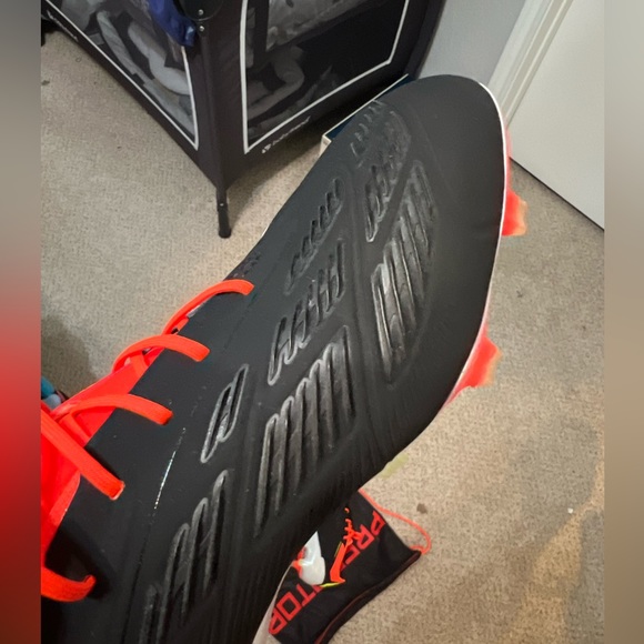 Used once adidas predator “solar energy pack” - Picture 3 of 4